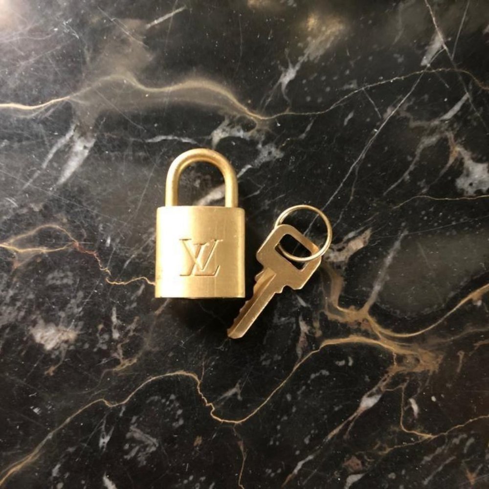 louis vuitton lock and key